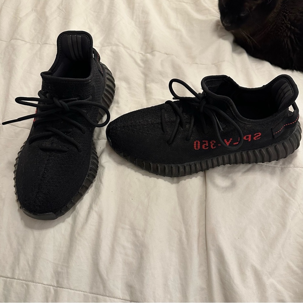 Yeezy Boost 350 V2 ‘Bred’ - Size 9 Mens - Like New!